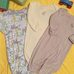 Carter’s sleep gowns 0-3months